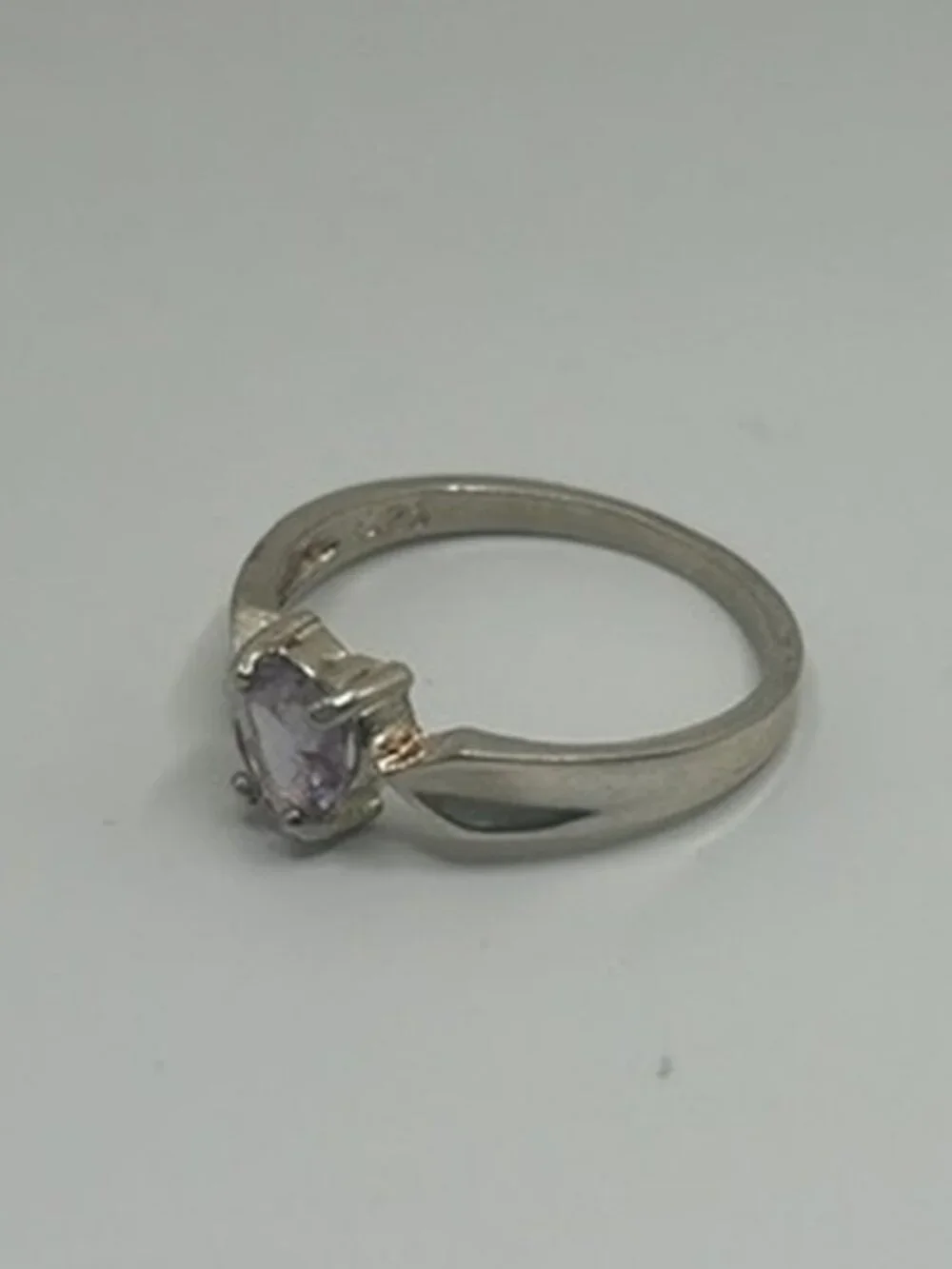 Vintage 925 Sterling Silver Amethyst Ring Womens Light Purple Stone Stamped